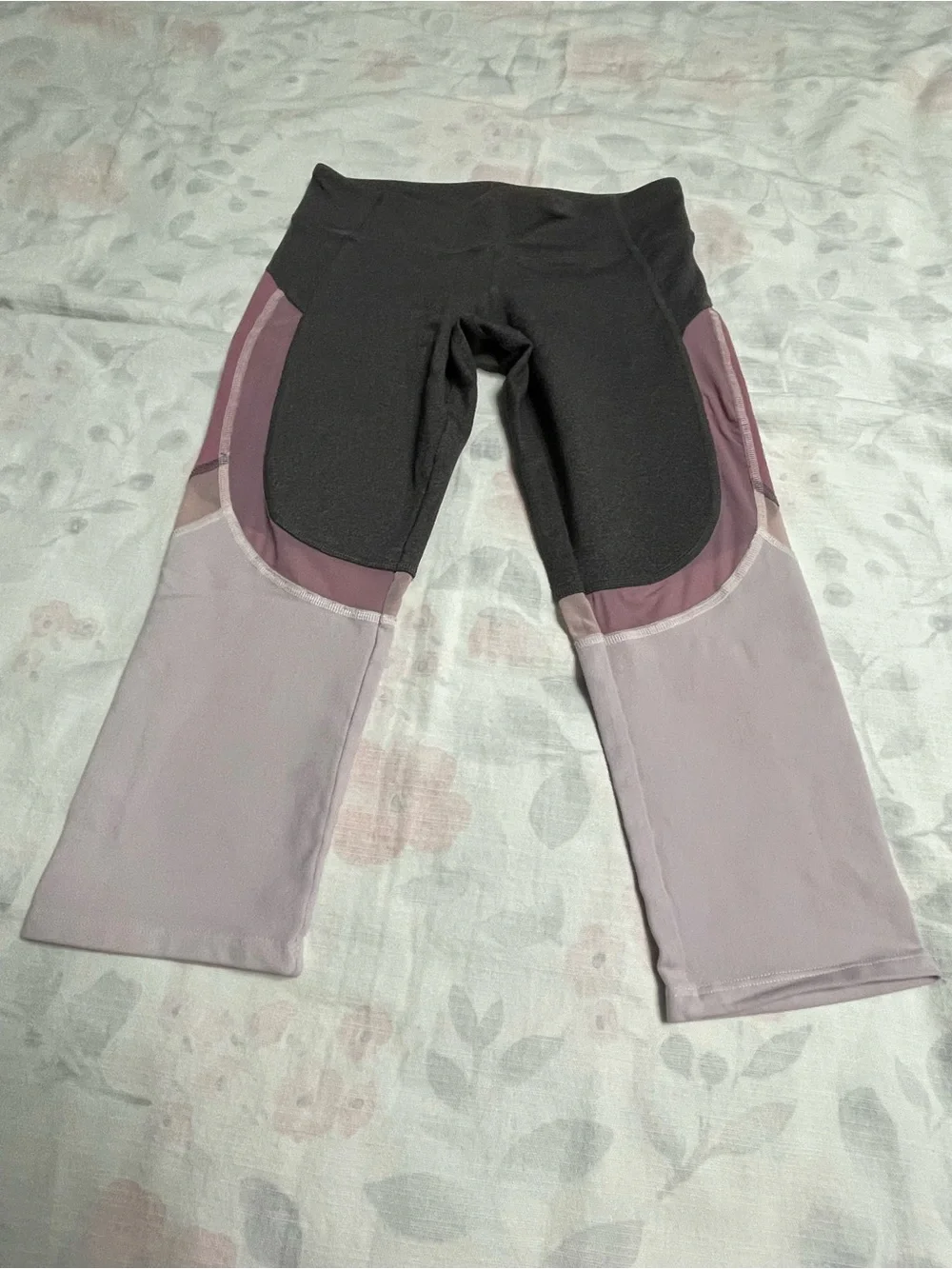 Alo Cropped Leggings